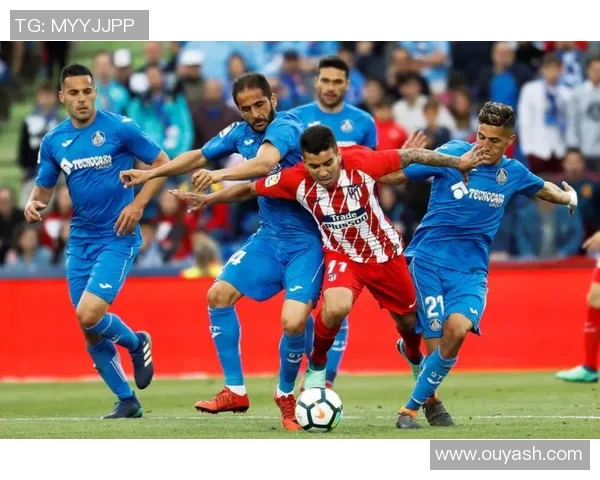 西甲精彩对决巴利卡诺主场迎战瓦伦西亚全力争胜